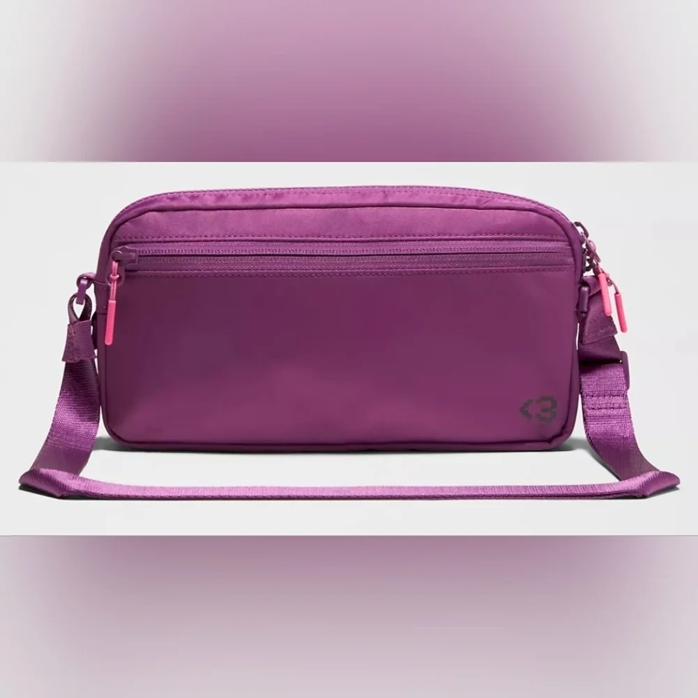 Lululemon Multi- Pocket Crossbody Bag 2.5L Pride Bag New! - Picture 3 of 4